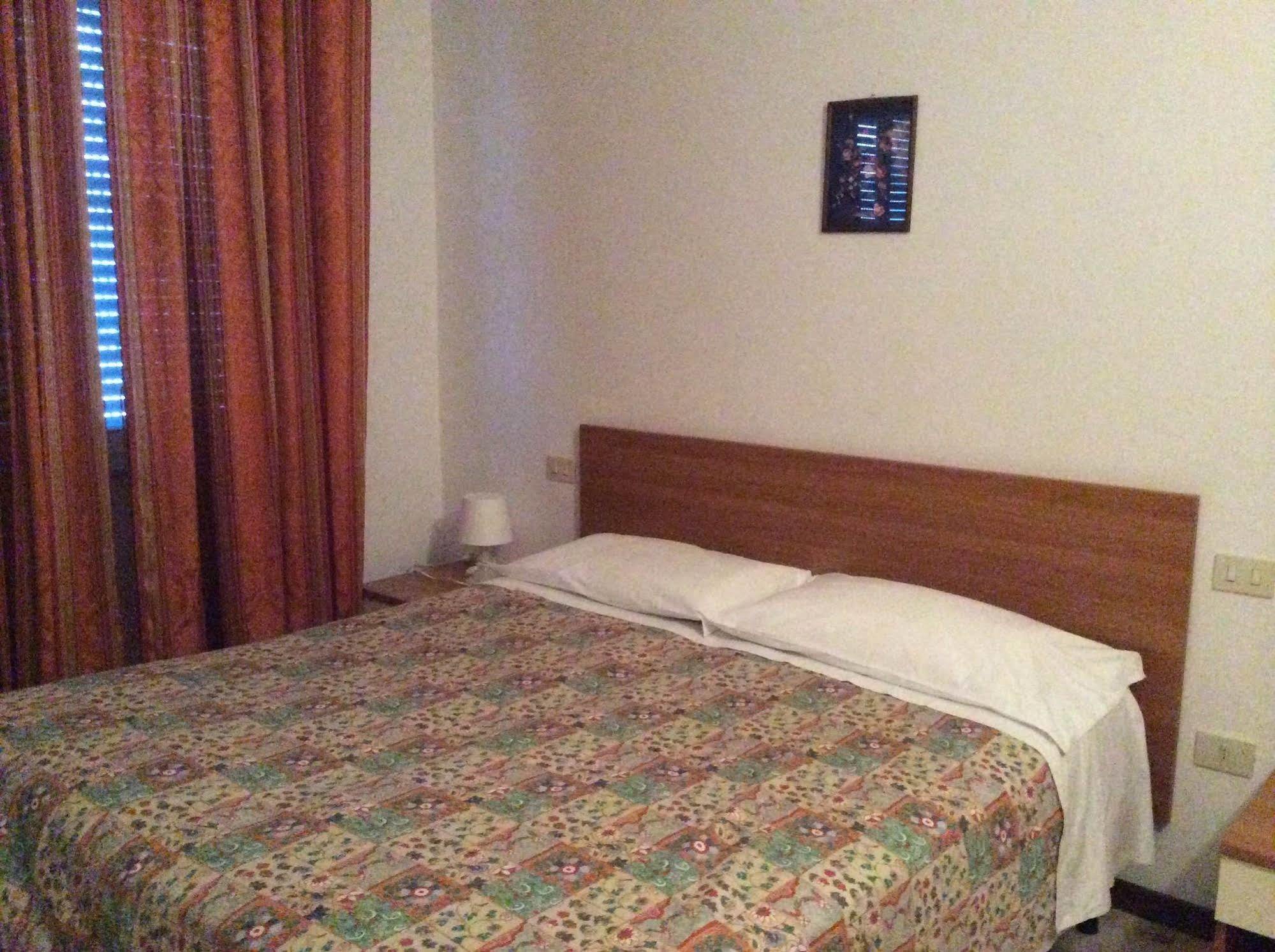 Hotel Rex К'янчіано-Терме Екстер'єр фото